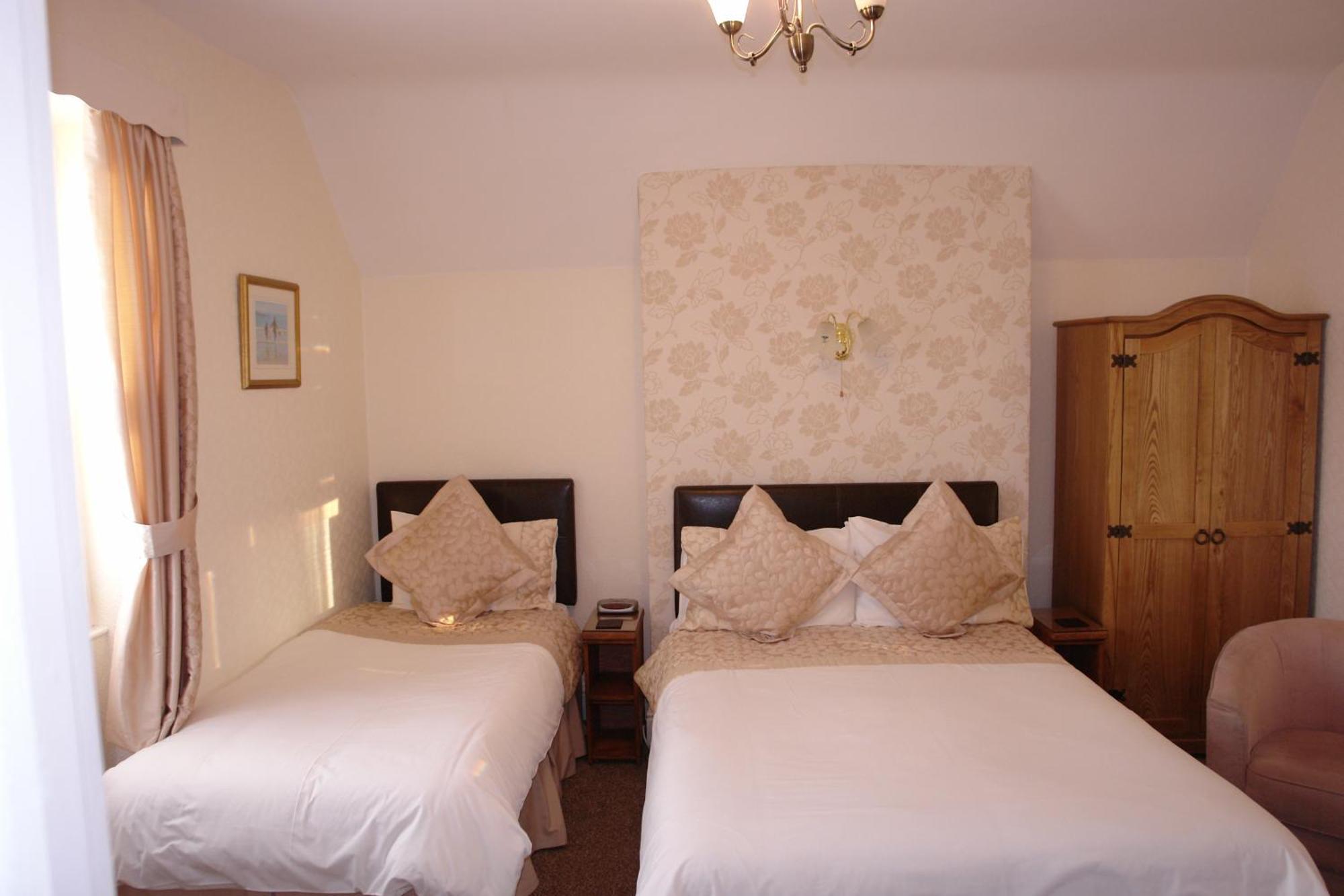 Cedar Lodge Llandudno Room photo